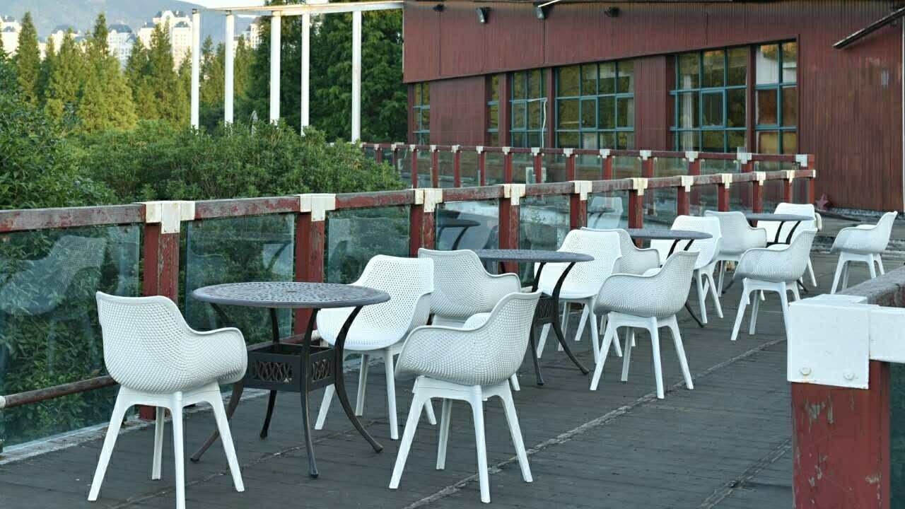 KH010100213_landi_white_10