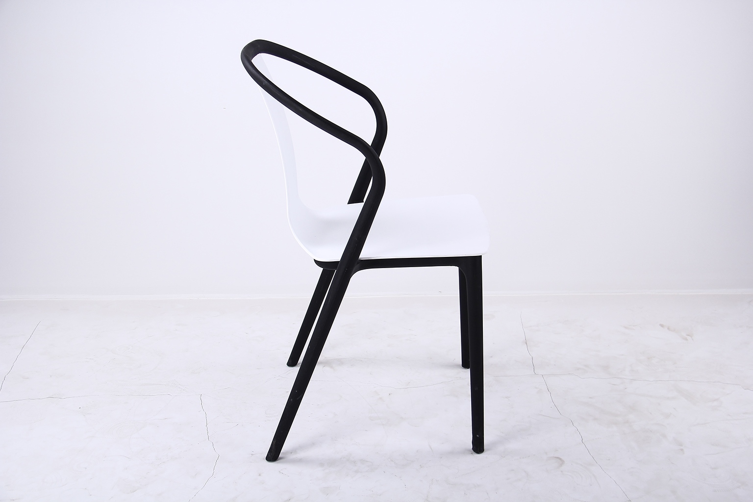 KH010100921_KH010100921_8112-4 Krzesło VINCENT białe znajdziesz w ofercie sklepu internetowego plantip.pl