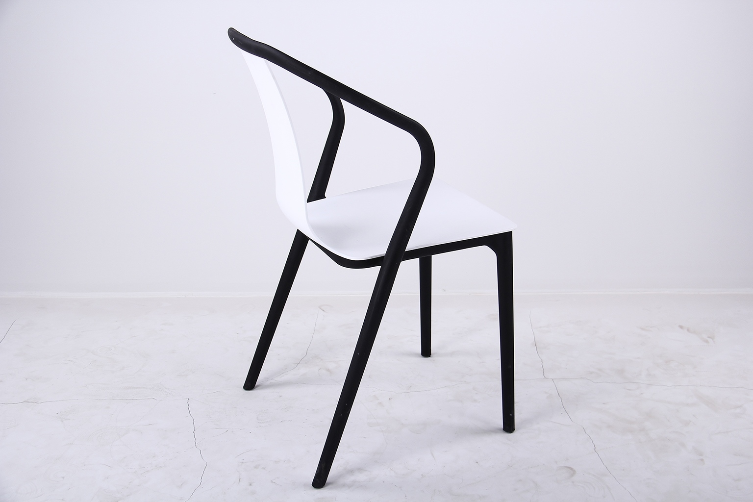 KH010100921_KH010100921_8112-5 Krzesło VINCENT białe znajdziesz w ofercie sklepu internetowego plantip.pl