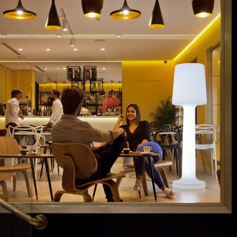 LUMCR165WLNW_1 NEW GARDEN lampa ogrodowa CARMEN 165 BATTERY biała znajdziesz w ofercie sklepu internetowego plantip.pl