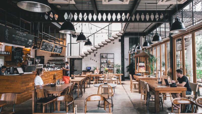 Designerskie meble do restauracji i kawiarni